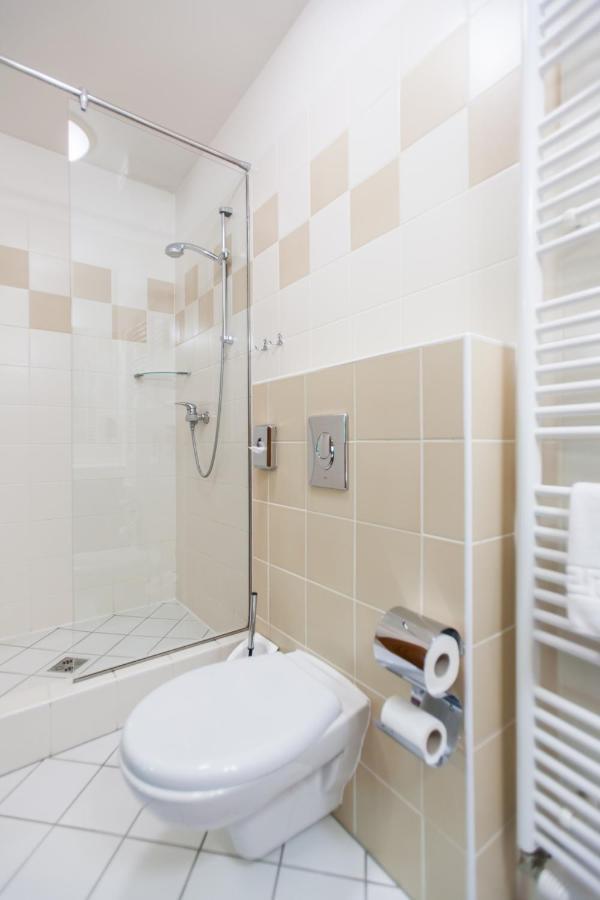 Hotel Vinar - Bed & Breakfast Kurdějov Exteriör bild